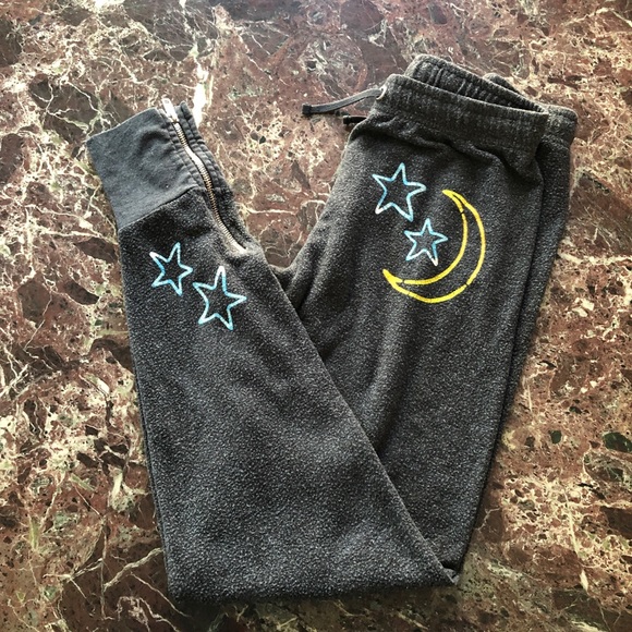 WILDFOX Stay High Fame Moon Stars Jogger Sweatpants in Grey - Picture 4 of 8